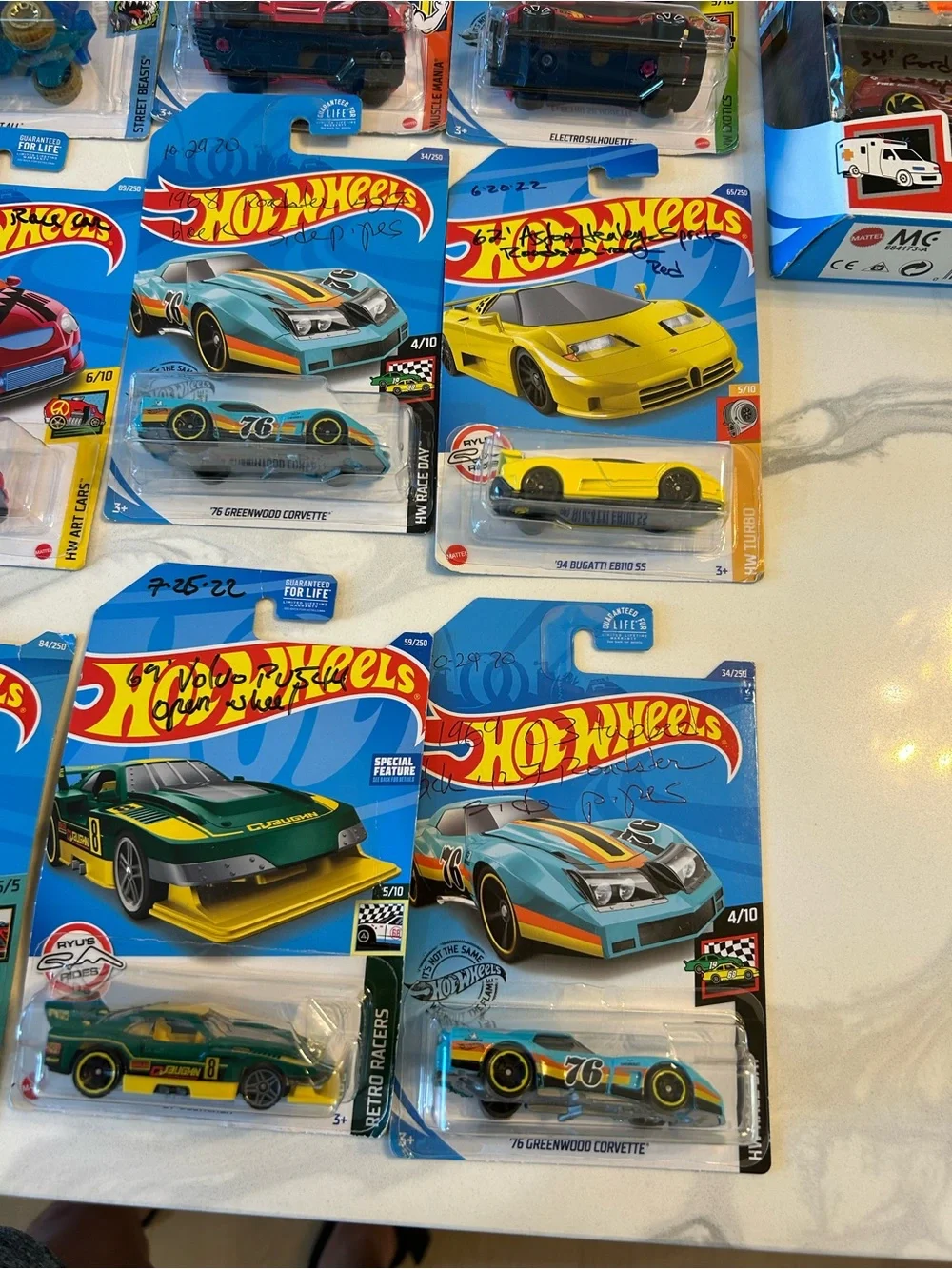30 Hot Wheels PLUS 29 FREE-MORE Assorted Kids Toy Cars - Mixed Colors. PLEASE RE